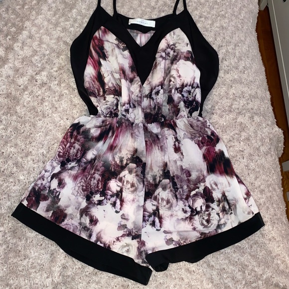 Oh My Love Romper - Picture 2 of 7